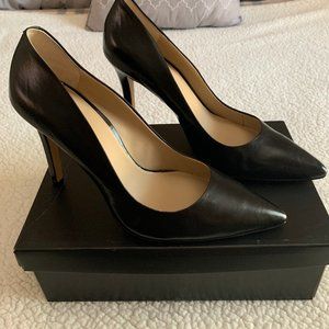 Saks Fifth Avenue Black Heels